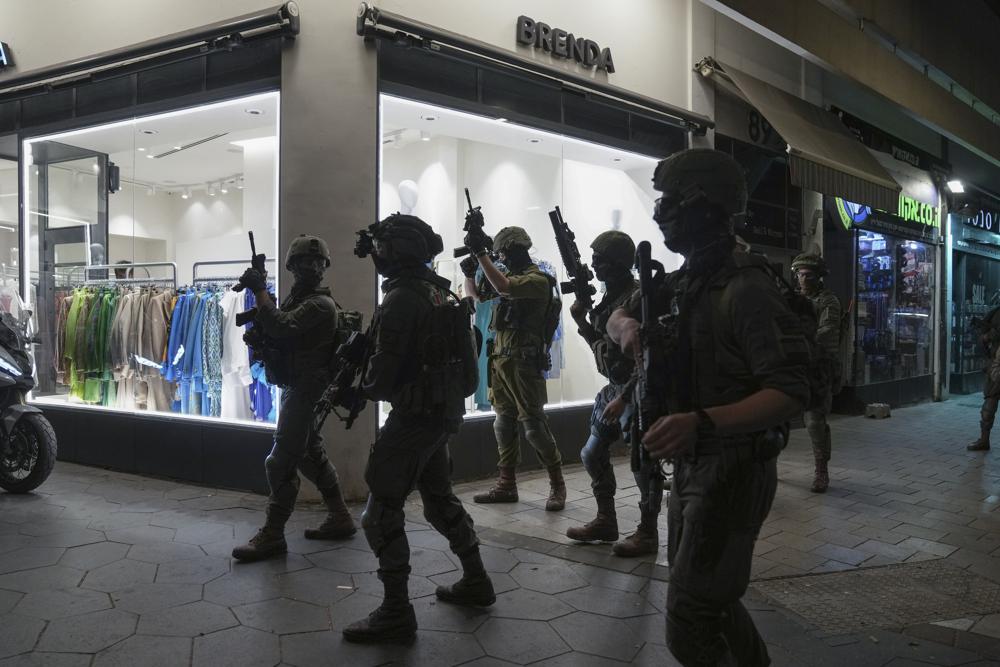 Pasukan Israel Bunuh Penyerang Palestina Setelah Perburuan