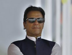 Mosi Tidak Percaya Gulingkan PM Pakistan
