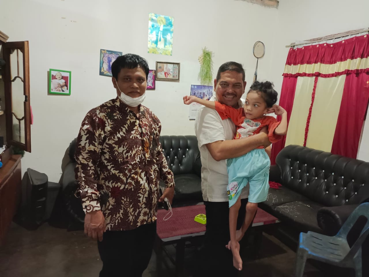 Parlindungan Purba Jenguk Anak Penderita Penyakit Virus Di Otak, Orangtua Yolanda: Kami Hampir Putus Asa