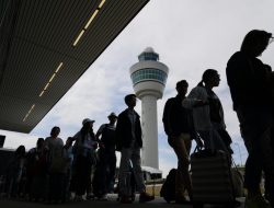 Kekacauan Bandara: Perjalanan Eropa Mengalami Pengurangan Usai Pandemi