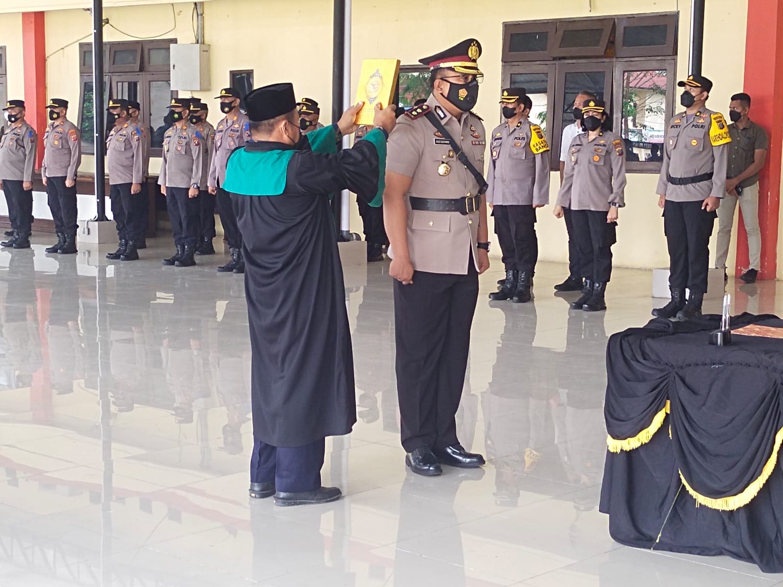 Kapolresta Deli Serdang Pimpin Upacara Pengukuhan Wakapolresta Deli Serdang