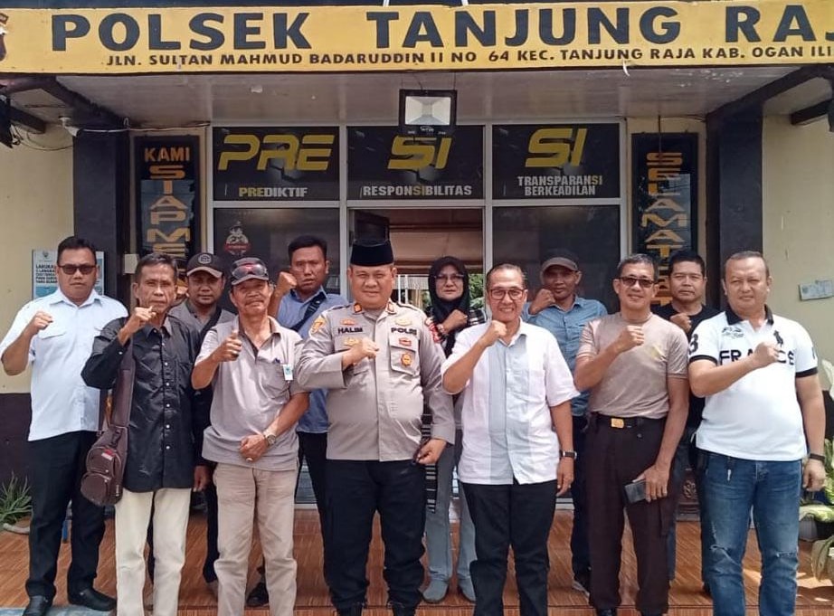 KUNJUNGAN KETUA LPPKI OGAN ILIR KE POLSEK TANJUNG RAJA