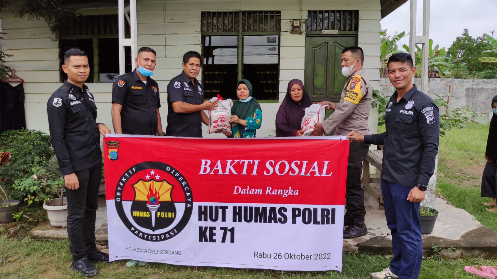 Sambut HUT Humas Polri Ke-71, Polresta Deli Serdang Bagikan Sembako Ke Anak Yatim Dan Kaum Duafa