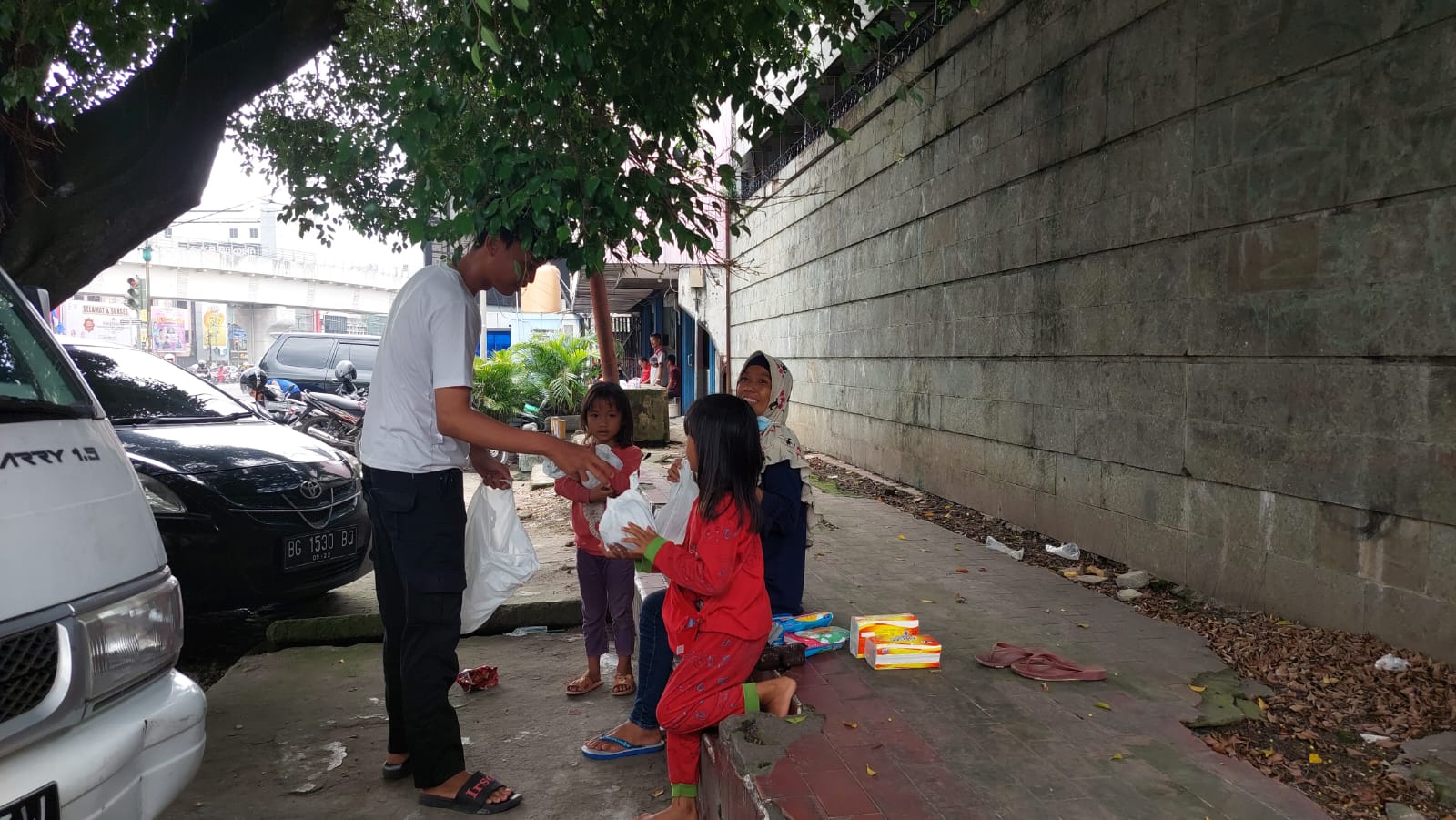 "PMKRI Cab. Palembang Santo Beda Yang Tekun Mengadakan Aksi Sosial PMKRI BERBAGI"