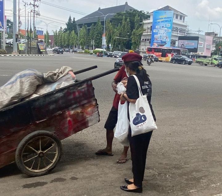 "PMKRI Cab. Palembang Santo Beda Yang Tekun Mengadakan Aksi Sosial PMKRI BERBAGI"