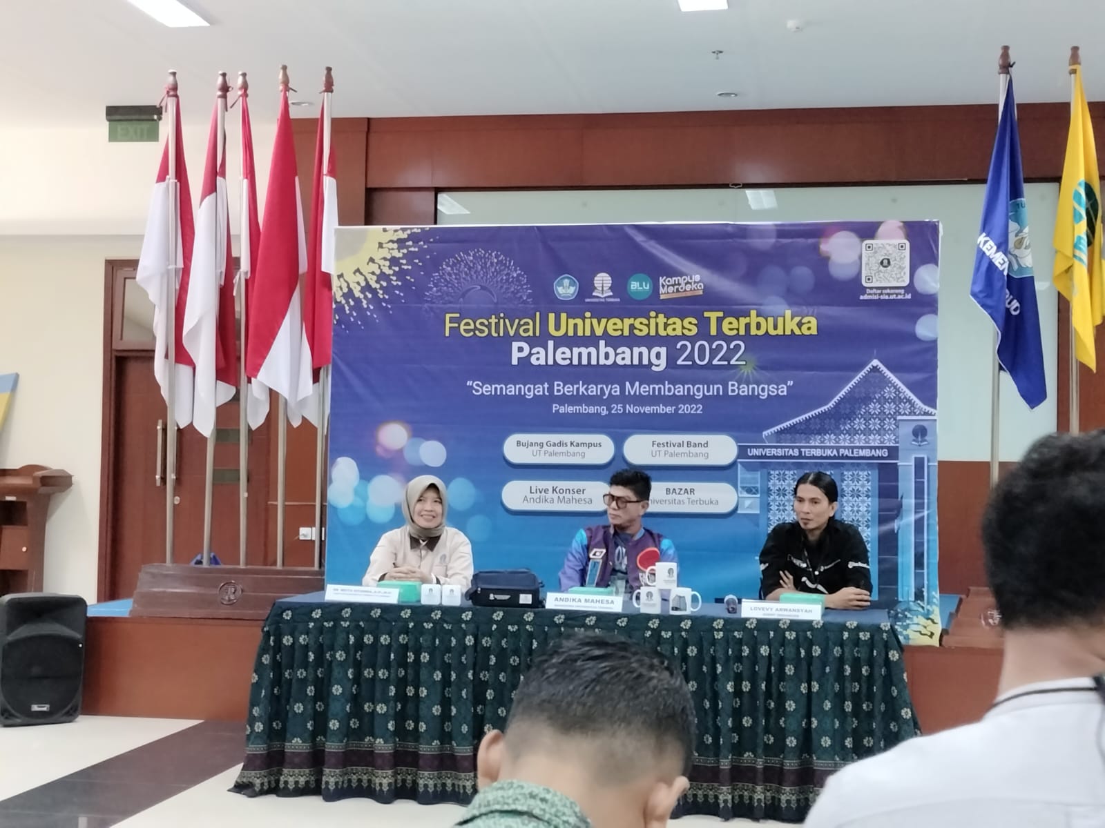 UT Palembang menggelar Meet dan Greet Mendatangi Andika Kangen Band