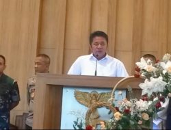 HERMAN DERU UCAPKAN SELAMAT NATAL DI GEREJA SANTO YOSEPH PALEMBANG