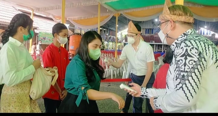 HERMAN DERU UCAPKAN SELAMAT NATAL DI GEREJA SANTO YOSEPH PALEMBANG