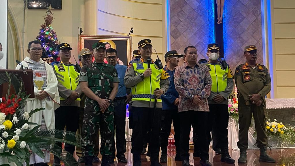 Dandim, Kapolresta Bersama Forkopimda Kabupaten Deli Serdang Patroli Sambangi Gereja