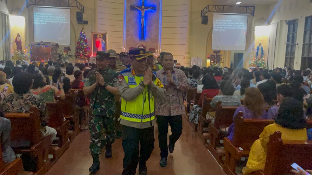 Dandim, Kapolresta Bersama Forkopimda Kabupaten Deli Serdang Patroli Sambangi Gereja