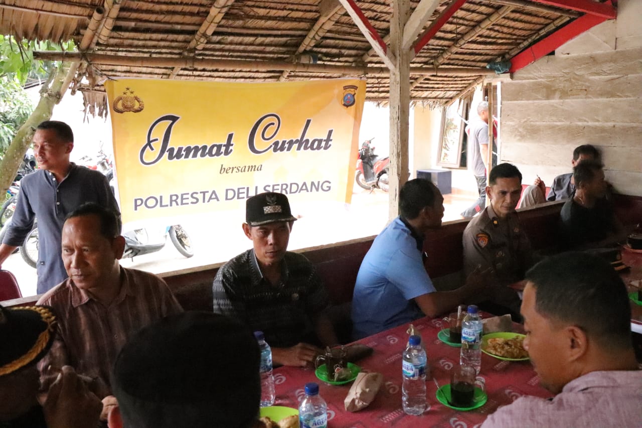 Polresta Deli Serdang Giat Juma't Curhat