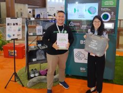 HEBOH DI INDONESIA ! ADA MESIN BISA TUKAR BOTOL PLASTIK JADI UANG.