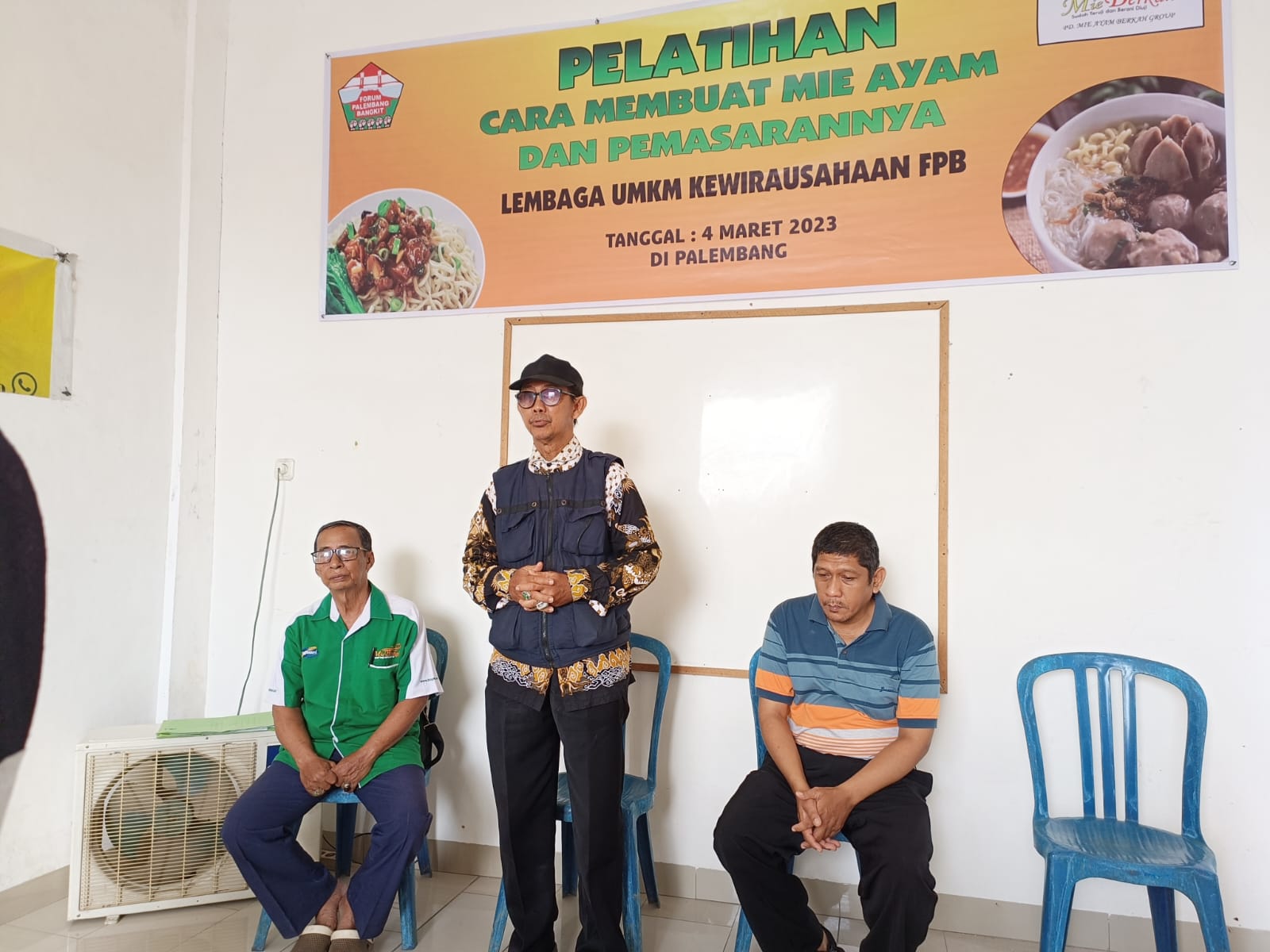 Lembaga UMKM kewirausahaan FPB Adakan Pelatihan Membuat Mie Ayam Berkah Palembang