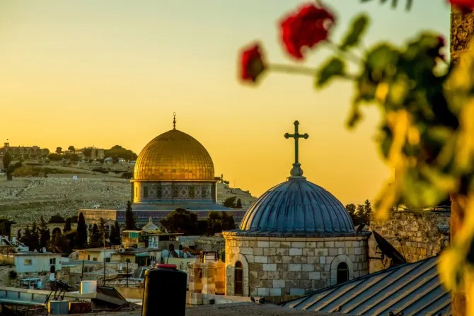 Paus Fransiskus Garisbawahi Nilai Universal Yerusalem dalam Pidatonya kepada Warga Palestina Paus Fransiskus Garisbawahi Nilai Universal Yerusalem dalam Pidatonya kepada Warga Palestina