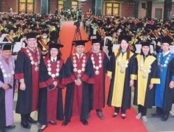 UKMC Laksanakan Wisuda 242 Sarjana Baru