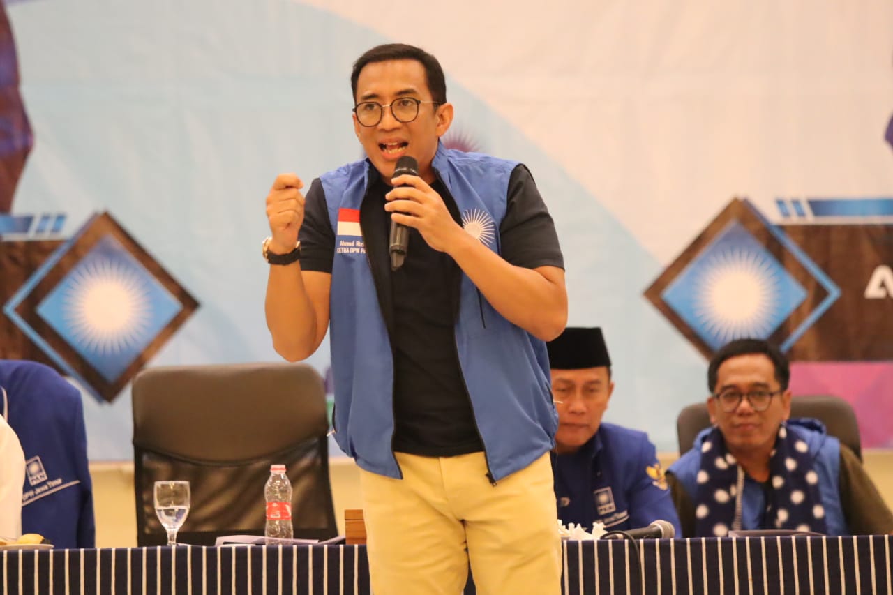 Pengurus DPW PAN Road Show Keliling Jawa Timur Mantapkan Konsolidasi Internal Pengurus DPW PAN Road Show Keliling Jawa Timur Mantapkan Konsolidasi Internal