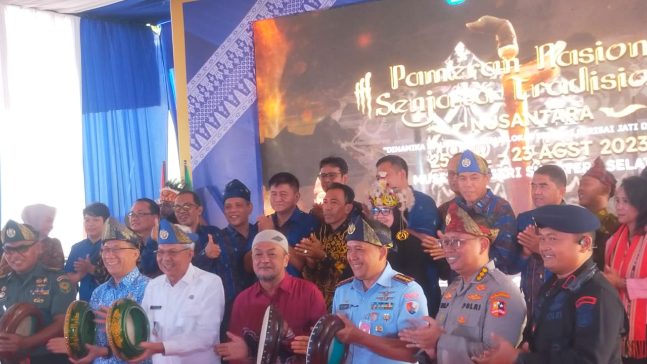 Wagub Mawardi Yahya Buka Pameran Senjata Tradisional Nusantara di Museum Negeri Sumatera Selatan Balaputera Dewa