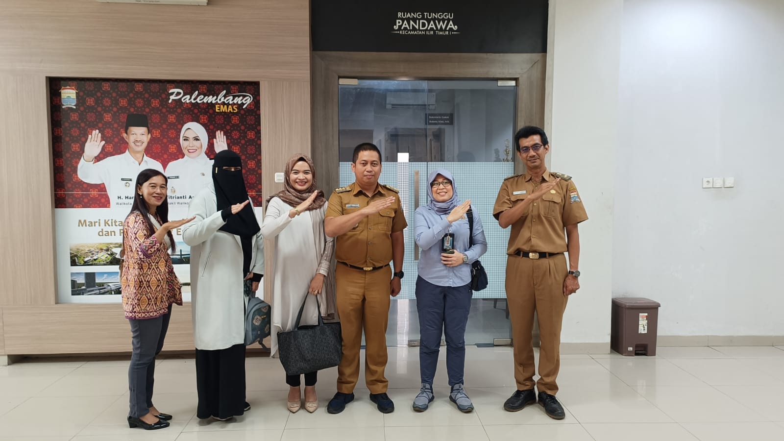 Camat Ilir Timur 1 Palembang Ricky Fernandi Menerima Kunjungan Ketua Komunitas The Women Ultimate (TUW)