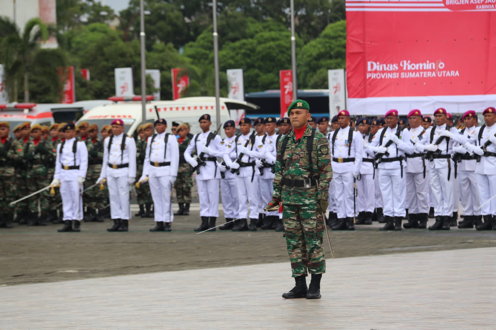 105 Pasukan Yonif Mekanis 121/MK Hadiri HUT RI Ke-78 Dilapangan Astaka Pancing Medan