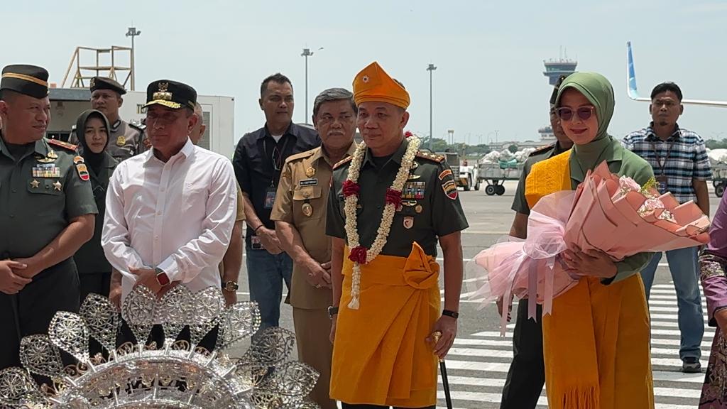 Kapolda Sumut Bersama Forkopimda Sambut Pangdam Baru Di Bandara KNIA