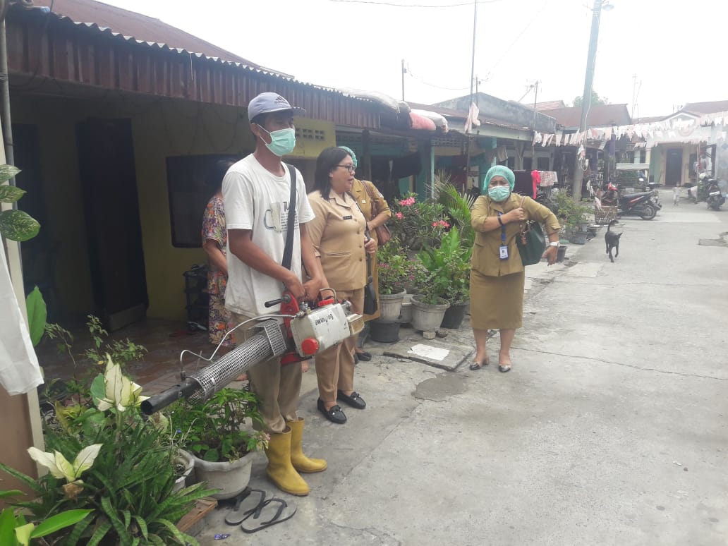 Kelurahan Lubuk Pakam III Giat Penyemprotan Fogging