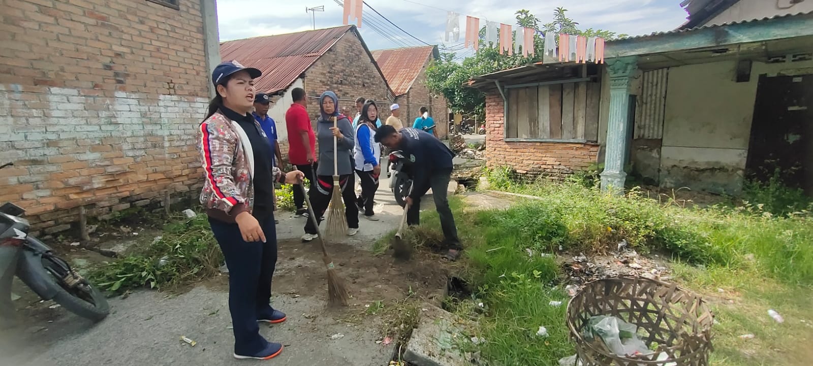 Kelurahan Lubuk Pakam III Giat Penyemprotan Fogging