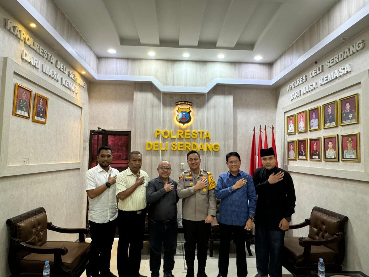 Kapolresta Deli Serdang Terima Silaturahmi Majelis Adat Budaya Melayu Indonesia (MABMI)