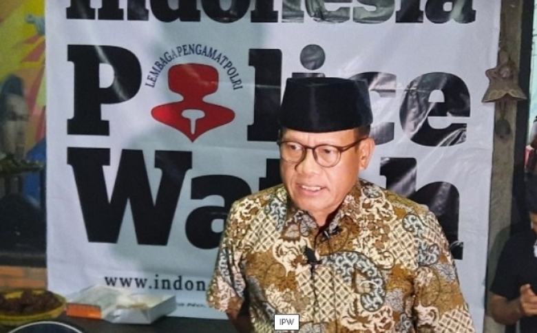 Ketua Indonesia Police Watch Minta Kapolda Sumut Serius Ungkap Pelemparan Bom Molotov Kerumah Wartawan Ketua Indonesia Police Watch Minta Kapolda Sumut Serius Ungkap Pelemparan Bom Molotov Kerumah Wartawan