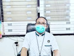 MENAKAR EFEKTIVITAS KURIKULUM NASIONAL