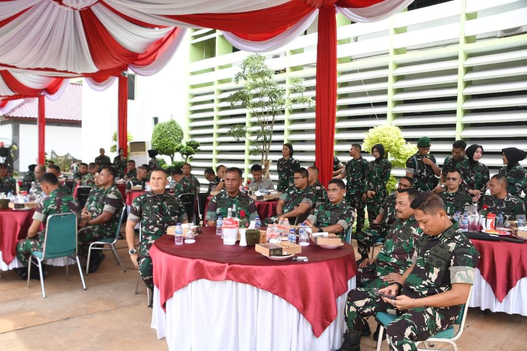 Guyub Bersama Prajurit, Danrem 044/Gapo Ikuti Makan Siang Dan Doa Bersama