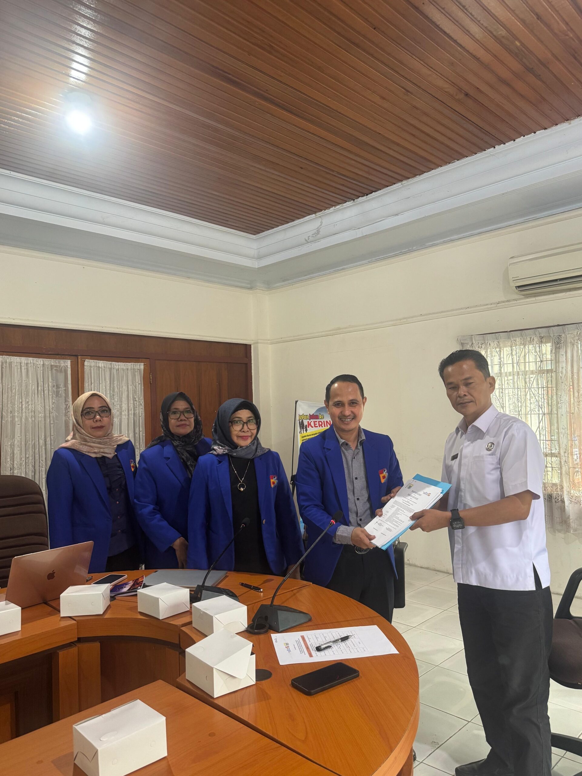 Dosen Manajemen S2 UBD Melaksanakan PKM dan MOU Dengan Dinas Kebudayaan Pariwisata Provinsi Jambi