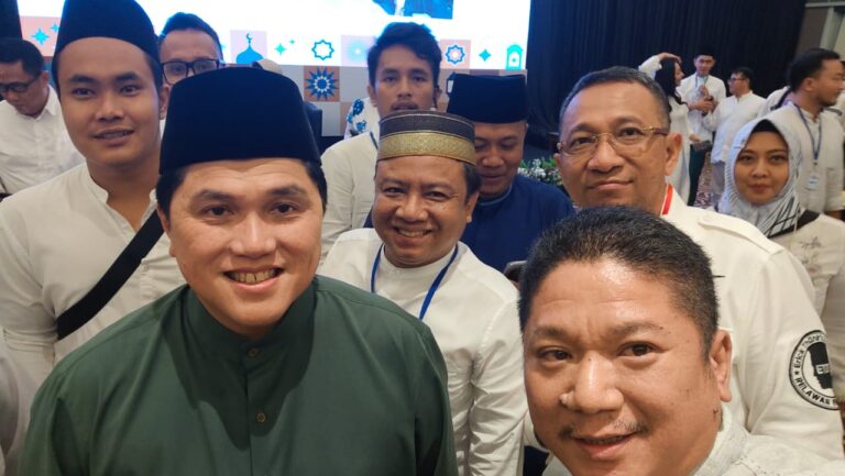 Erick Thohir Mania Dukung Timnas Indonesia di Bawah Asuhan Patrick Kluivert Tembus Piala Dunia