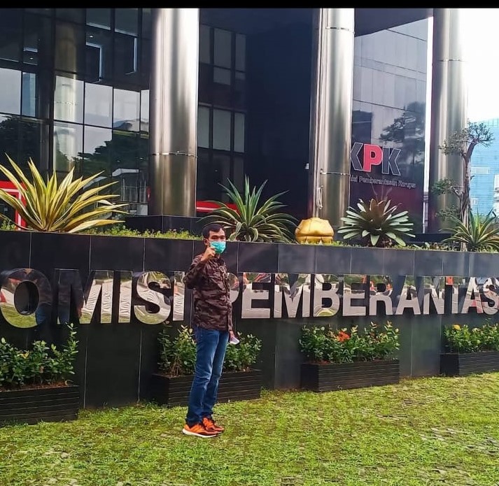 Sumur Tambang Minyak Terbakar di Keluang