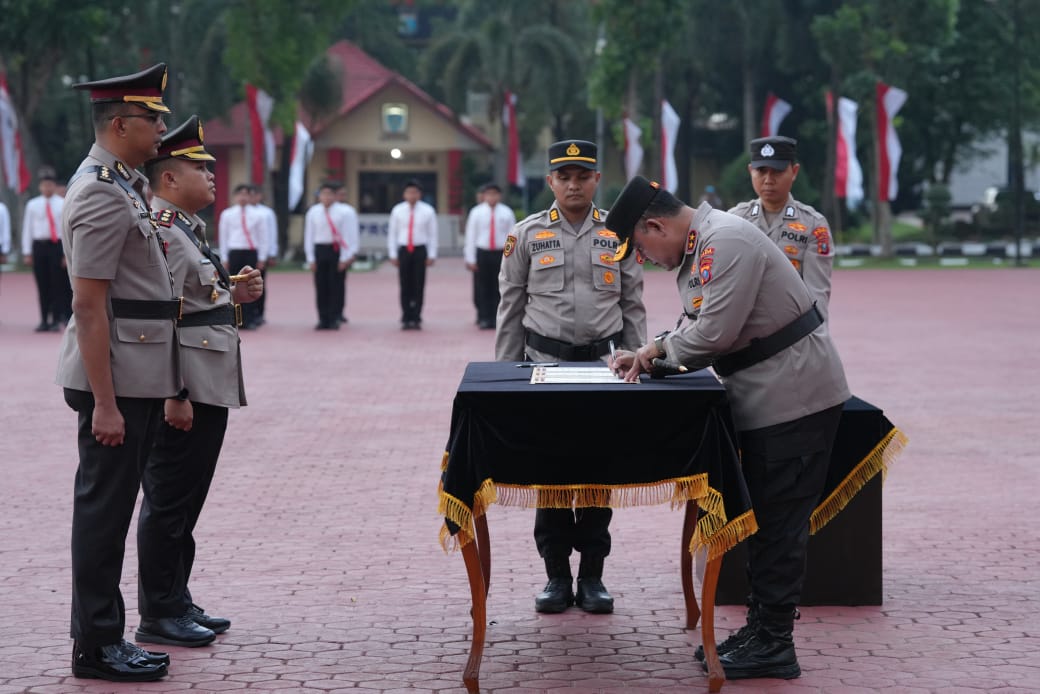 Kapolda Sumut Gelar Sertijab Pejabat Utama Dan Kapolres Kapolda Sumut Gelar Sertijab Pejabat Utama Dan Kapolres