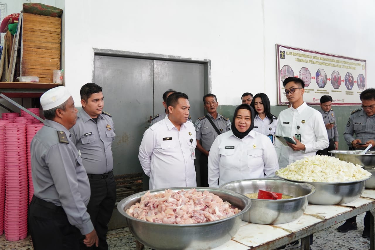 Menyambut Idul Fitri, Dirwatkeshab Kunjungi Lapas Lubuk Pakam : Pastikan Layanan Kesehatan WBP Baik