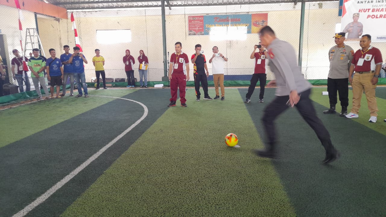 Dalam Rangka Hut Bhayangkara Ke-79 Polres Ogan Ilir,Membuka Turnamen Futsal
