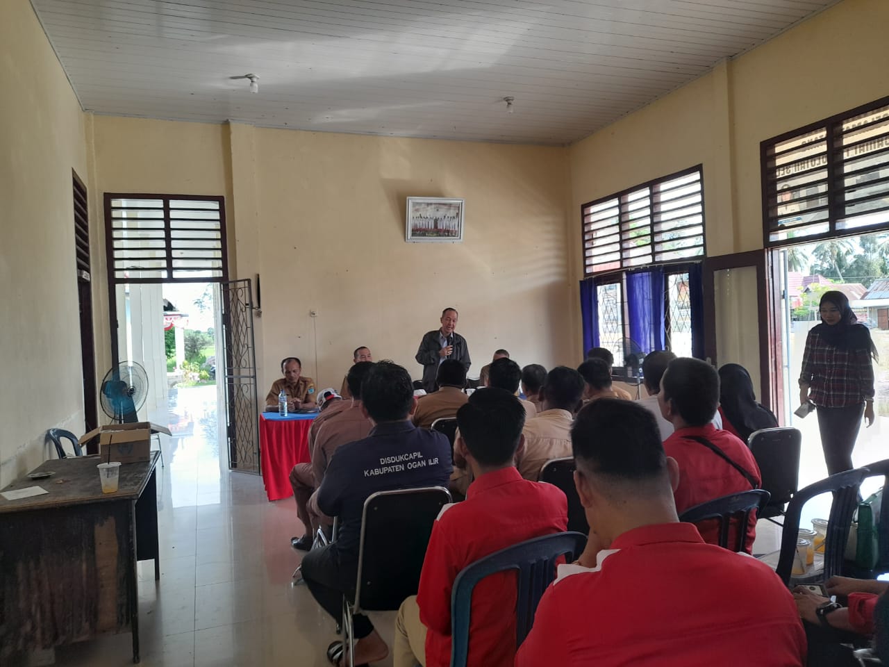 Ketua Peradin Kungker Sosilasasi di kecamatan Pemulutan Selatan.