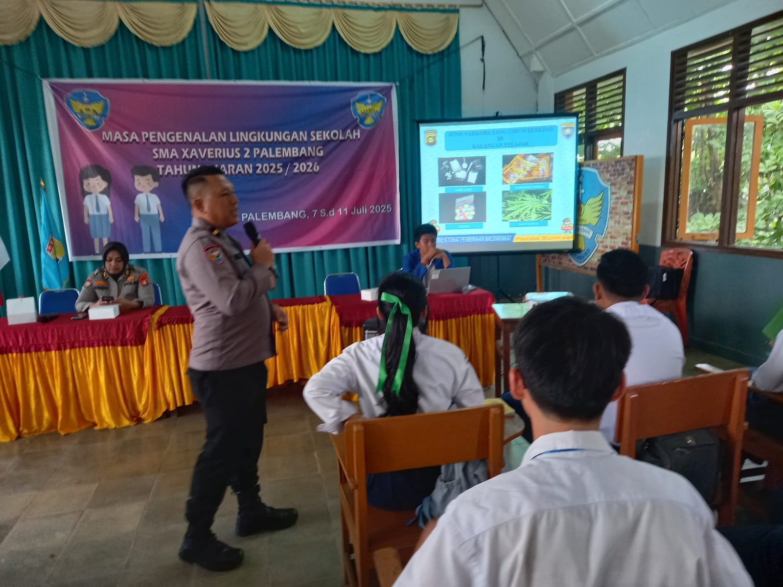 Kasubdit Bintibsos Polda Sumbagsel Berikan Edukasi Pencegahan Kekerasan, Narkoba, dan Judi Online kepada Peserta Didik Baru SMA Xaverius 2 Palembang Kasubdit Bintibsos Polda Sumbagsel Berikan Edukasi Pencegahan Kekerasan, Narkoba, dan Judi Online kepada Peserta Didik Baru SMA Xaverius 2 Palembang