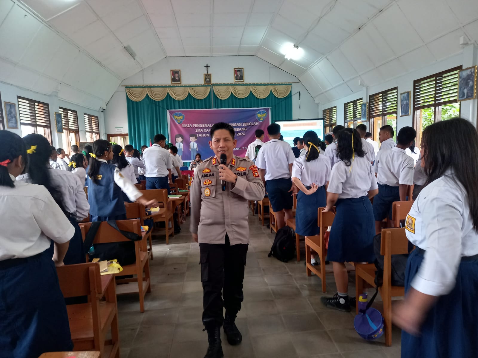 Kasubdit Bintibsos Polda Sumbagsel Berikan Edukasi Pencegahan Kekerasan, Narkoba, dan Judi Online kepada Peserta Didik Baru SMA Xaverius 2 Palembang Kasubdit Bintibsos Polda Sumbagsel Berikan Edukasi Pencegahan Kekerasan, Narkoba, dan Judi Online kepada Peserta Didik Baru SMA Xaverius 2 Palembang