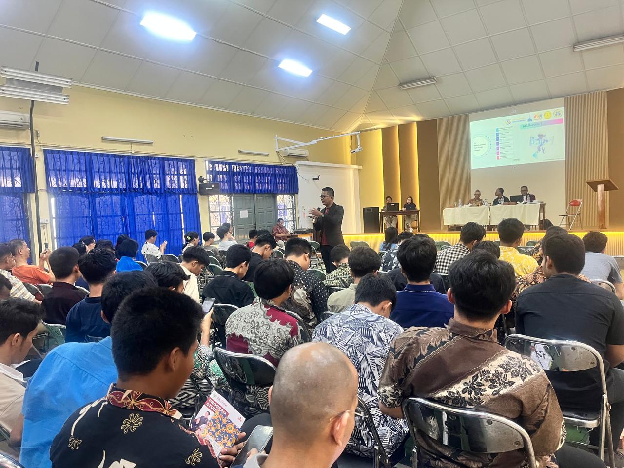 Menemukan Makna dan Manfaat AI dalam Kehidupan Sehari-hari dan Menggereja Bagi OMK Dalam Seminar ISKA dan DPP St Yoseph Palembang