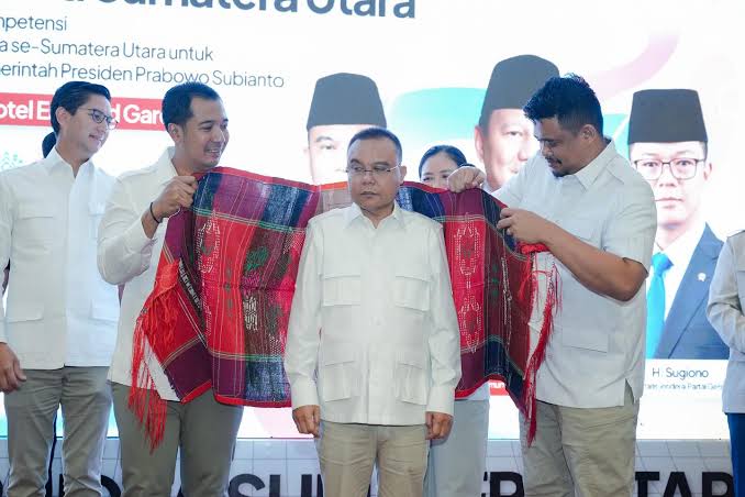 Ketua Harian Gerindra Sufmi Dasco Hadiri Bimtek Partai Gerindra Sumut di Hotel Emerald Garden Medan Ketua Harian Gerindra Sufmi Dasco Hadiri Bimtek Partai Gerindra Sumut di Hotel Emerald Garden Medan