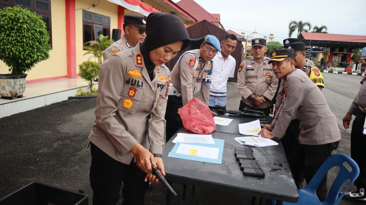 Polresta Deli Serdang Lakukan Pengecekan Senjata Api Personil