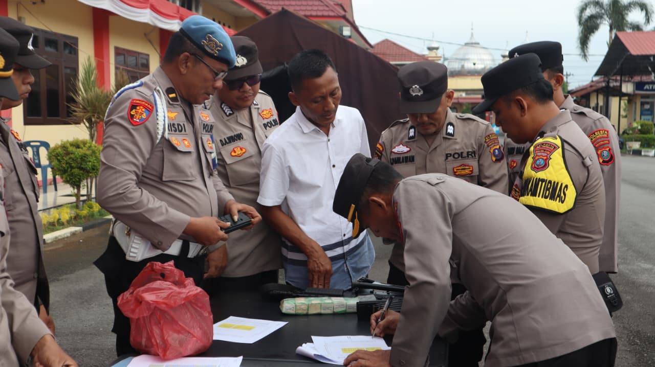 Polresta Deli Serdang Lakukan Pengecekan Senjata Api Personil