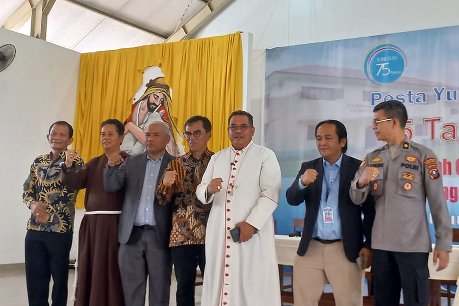 Dengan Aksi Sosial Pelestarian Lingkungan Dan Peluncuran Buku Sejarah Seminari Menengah Christus Sacerdos Pematangsiantar Rayakan Dies Natalis ke-75