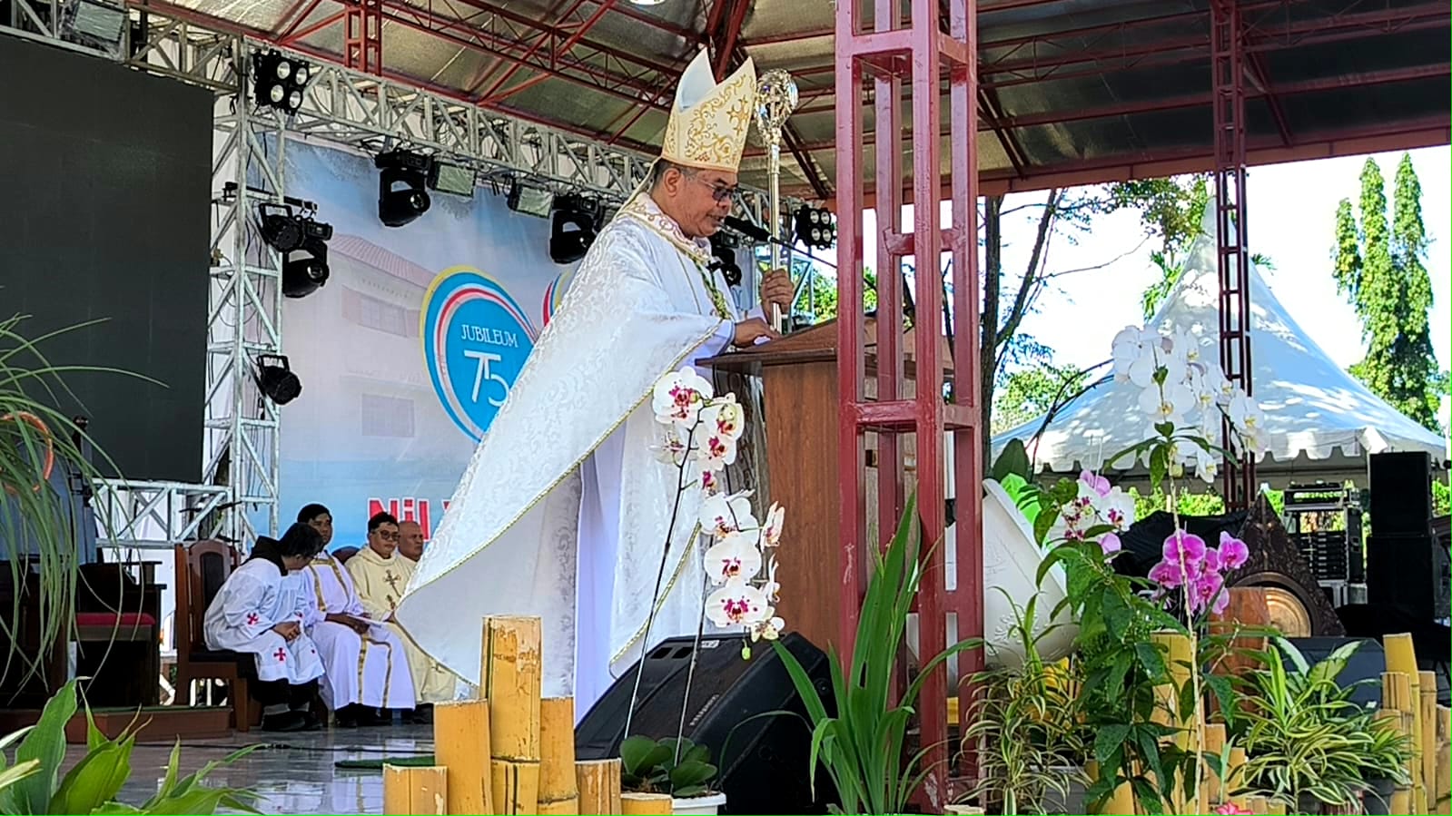 Dengan Aksi Sosial Pelestarian Lingkungan Dan Peluncuran Buku Sejarah Seminari Menengah Christus Sacerdos Pematangsiantar Rayakan Dies Natalis ke-75