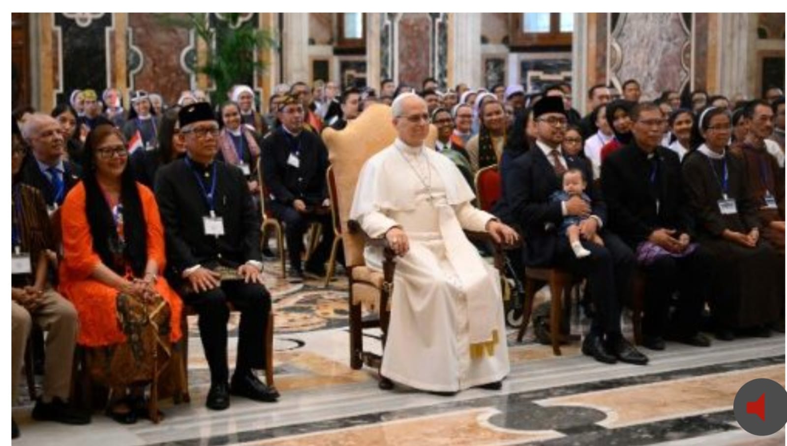 PAUS LEO XIV MENERIMA 200 WNI DALAM AUDIENSI KHUSUS