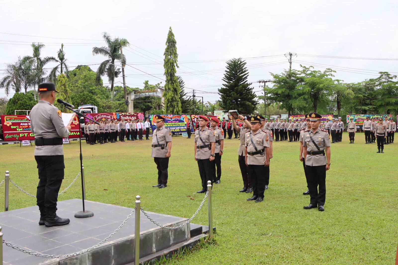 Kapolres Ogan Ilir Pimpin Upacara Serah Terima Jabatan di Lingkungan Polres Ogan Ilir
