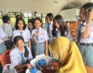 Skrining Kesehatan Bagi Siswa SMA Xaverius 2 Palembang Mendukung Kesehatan Peserta Didik