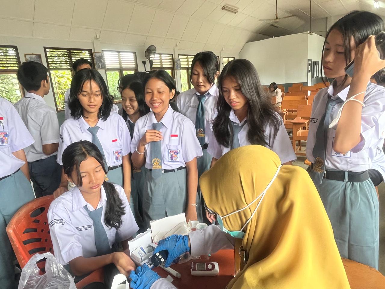 Skrining Kesehatan Bagi Siswa SMA Xaverius 2 Palembang Mendukung Kesehatan Peserta Didik