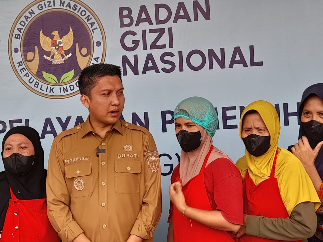 Dinas PUPR Dampingi Bupati Ogan ilir Tinjau Program MBG Di Dulokasi Desa Ulak kerbau Baru dan Di Desa Kandis